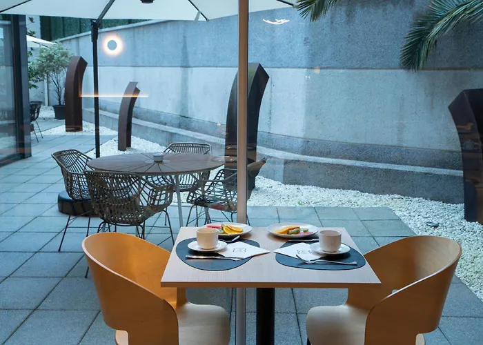 فندق Zenit بلباو