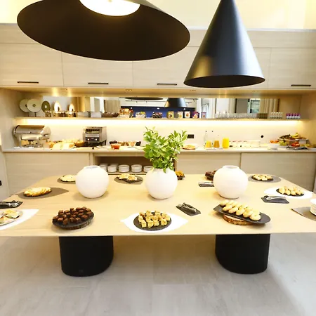 ゼニット ホテル 4*