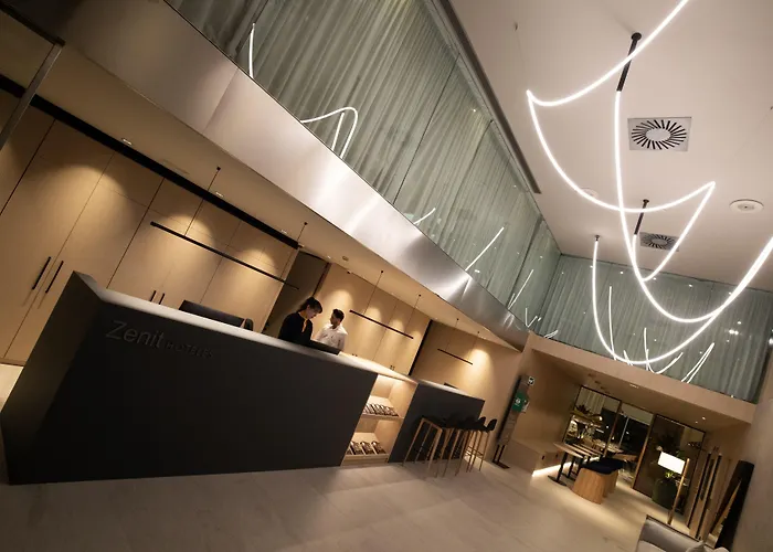 Ξενοδοχείο Zenit 4*